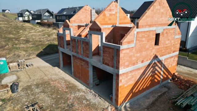 bliźniak, 4 pokoje Rączna. Zdjęcie 3