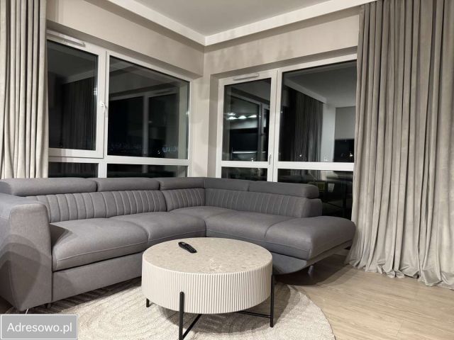 Mieszkanie 3-pokojowe Łomża, ul. Ks. Jerzego Popiełuszki. Zdjęcie 1