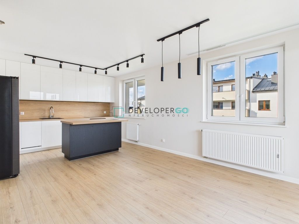 Mieszkanie 3-pokojowe Nowodworce. Zdjęcie 2