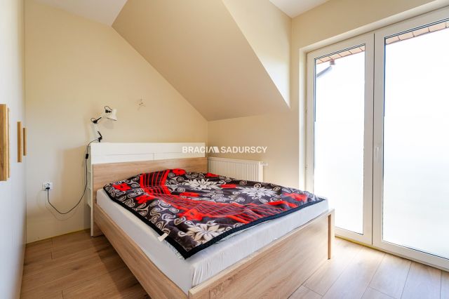 bliźniak, 5 pokoi Dąbrowa. Zdjęcie 11