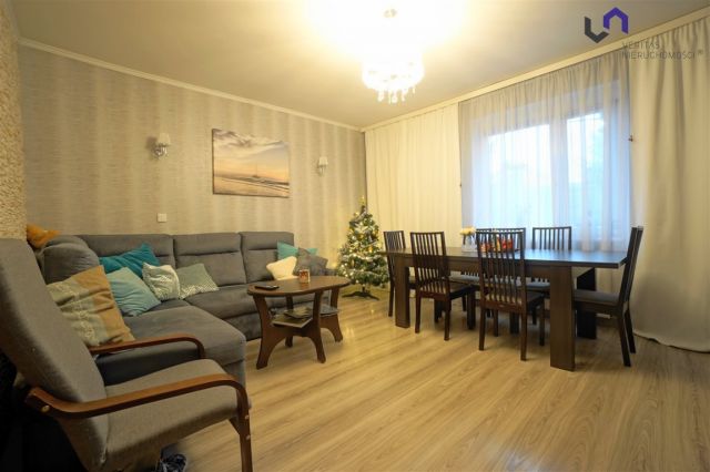 budynek wielorodzinny, 3 pokoje Katowice Piotrowice. Zdjęcie 1