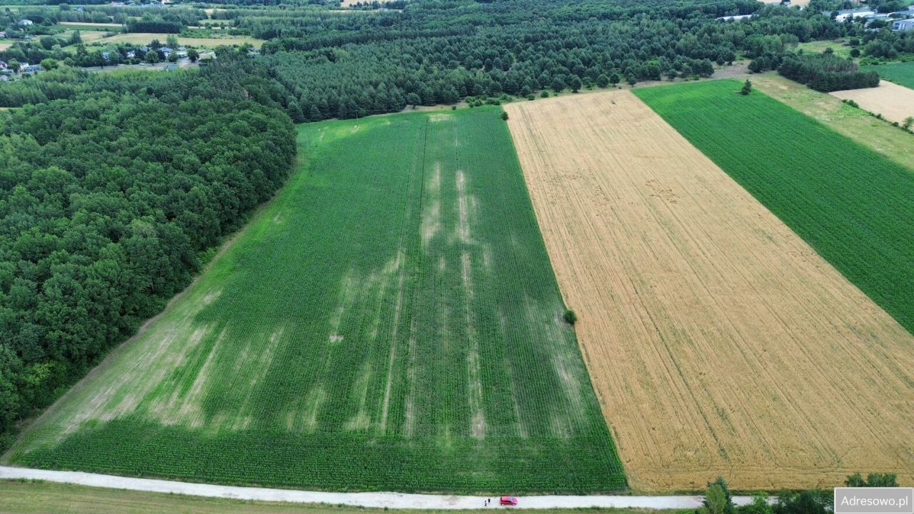 Działka rolna Strobów