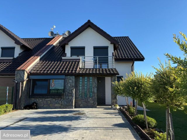 bliźniak, 5 pokoi Lutynia, ul. Porzeczkowa. Zdjęcie 1