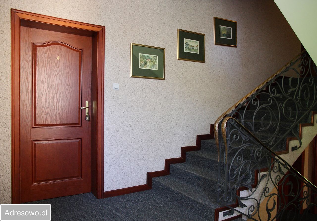 dom wolnostojący, 15 pokoi Pokrzywna. Zdjęcie 7