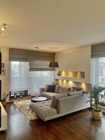 Mieszkanie 4-pokojowe Warszawa Bemowo, ul. Obrońców Tobruku. Zdjęcie 1