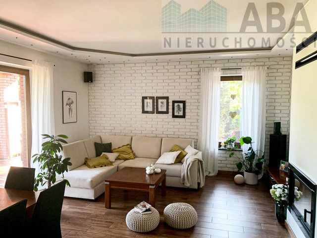 dom wolnostojący, 4 pokoje Wierzbno. Zdjęcie 2