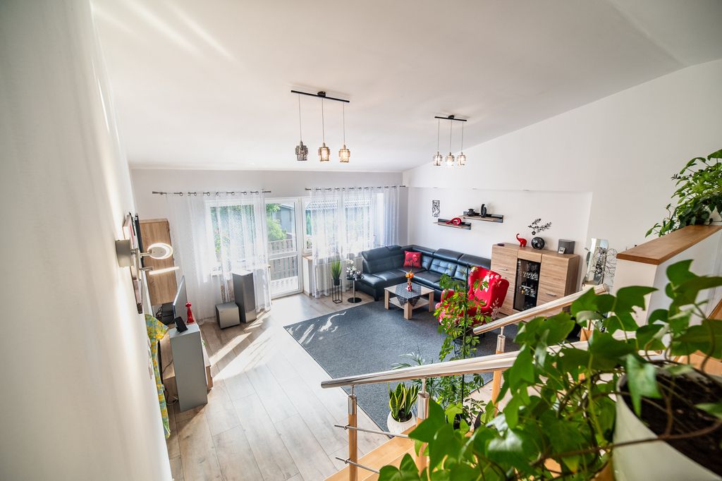 dom szeregowy, 5 pokoi Rzeszów, ul. Cicha. Zdjęcie 7