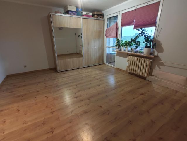 Mieszkanie 1-pokojowe Drzewica, os. Bolesława Chrobrego. Zdjęcie 1