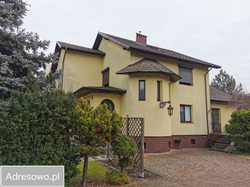 dom wolnostojący, 6 pokoi Konin, ul. Adama Mickiewicza. Zdjęcie 1