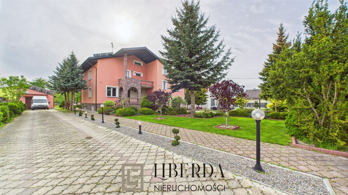 dom wolnostojący, 8 pokoi Kraśnik, ul. Jagiellońska