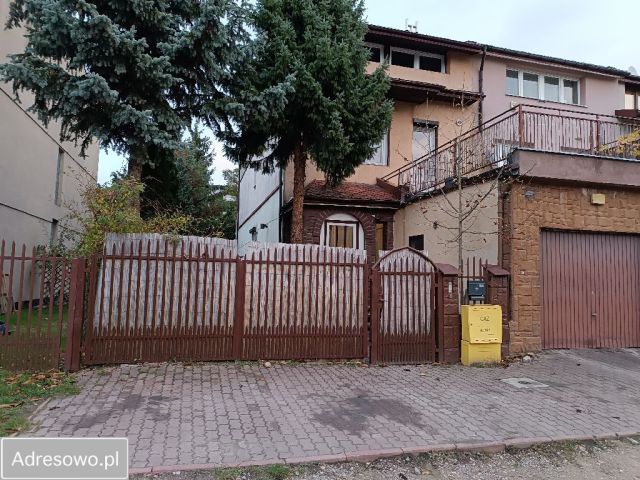 dom szeregowy, 9 pokoi Łódź Widzew. Zdjęcie 1