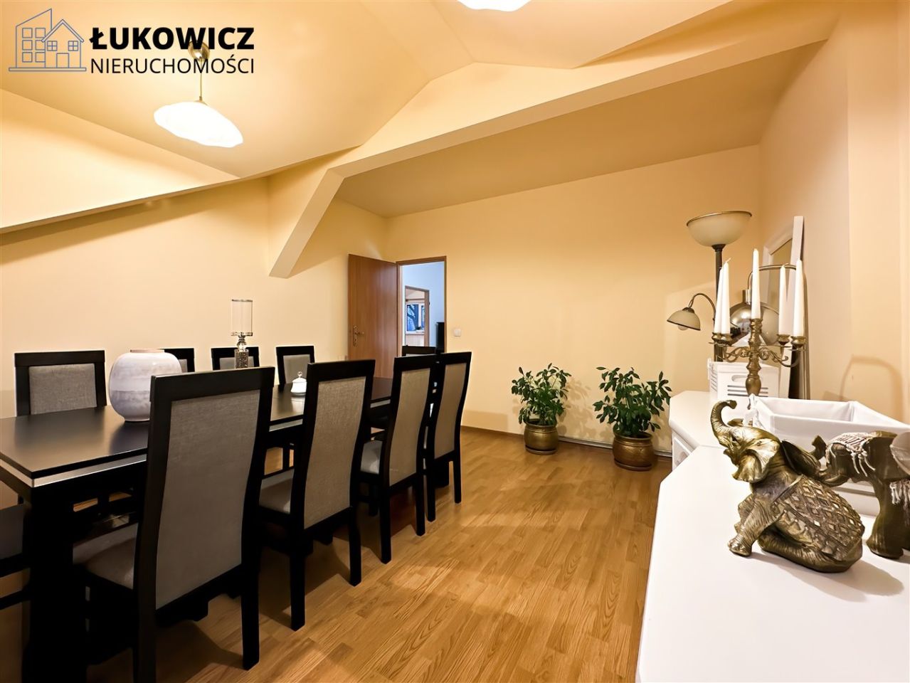 Mieszkanie 5-pokojowe Bielsko-Biała Komorowice Krakowskie. Zdjęcie 2