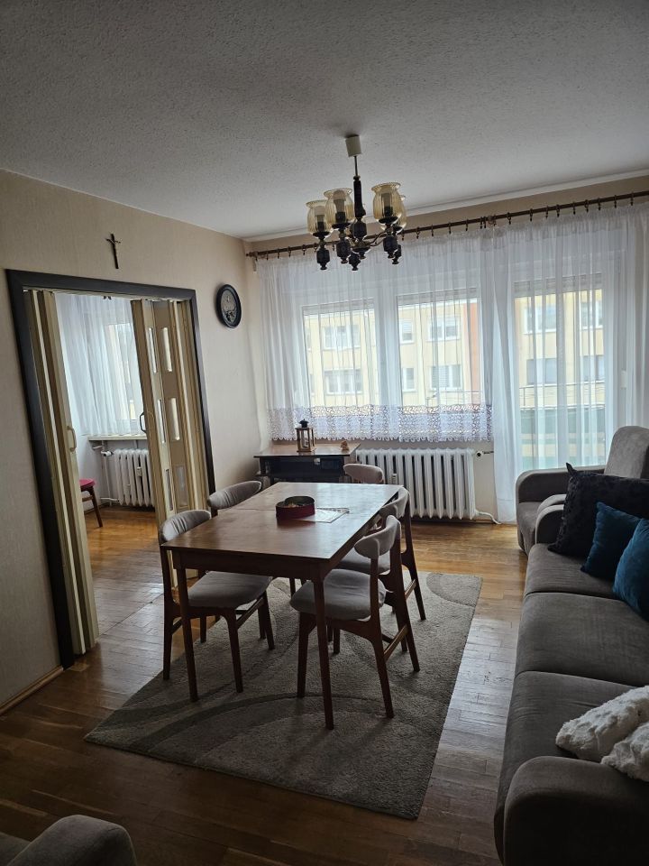 Mieszkanie 4-pokojowe Kępno Grzybów, os. Osiedle 700-lecia. Zdjęcie 1