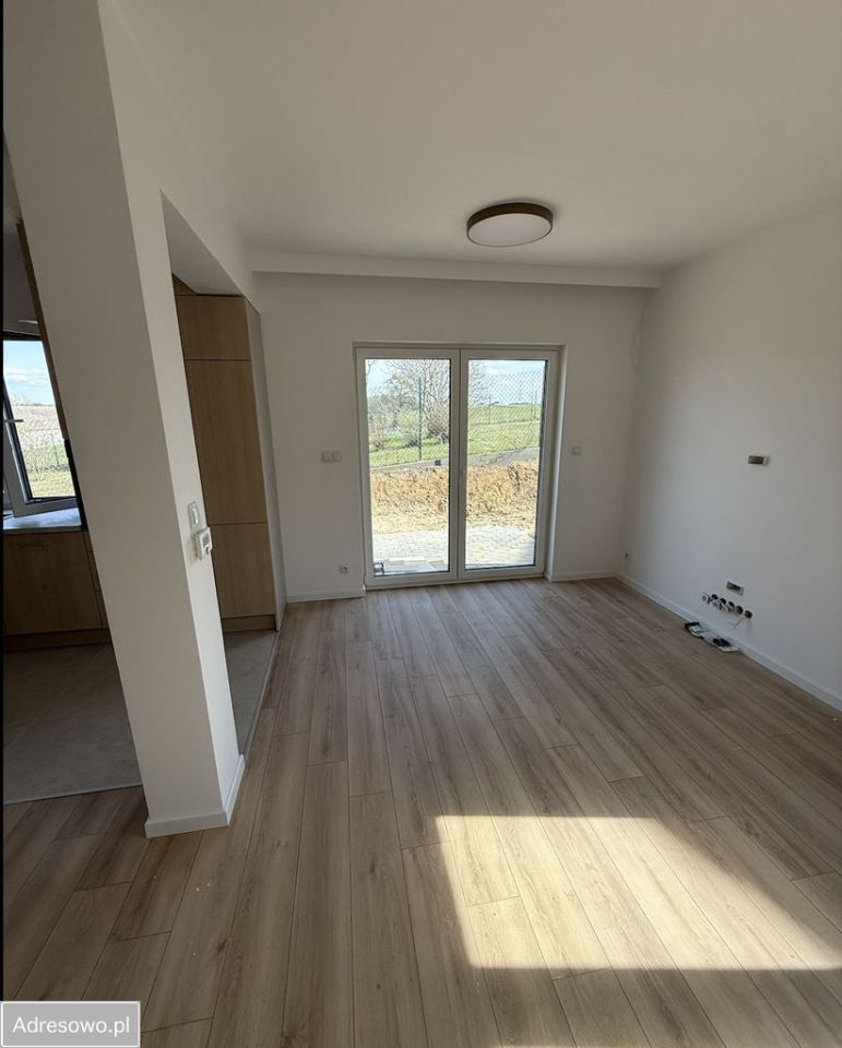 bliźniak, 4 pokoje Kamionki, ul. Osiedlowa. Zdjęcie 1