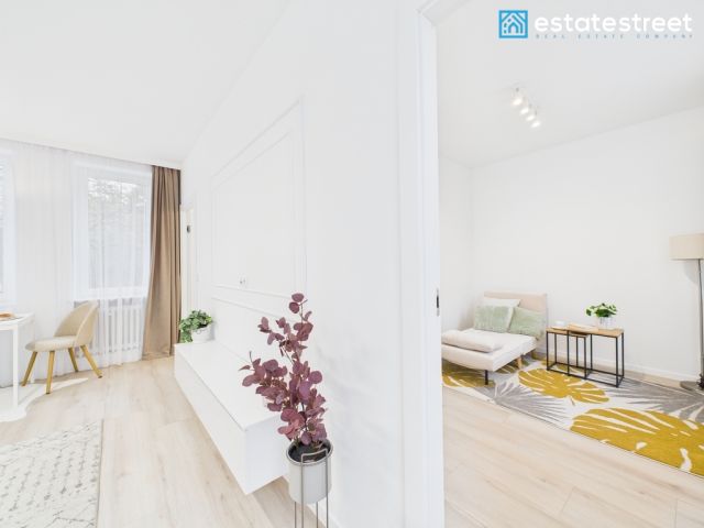 Mieszkanie 3-pokojowe Kraków, os. Stalowe. Zdjęcie 3