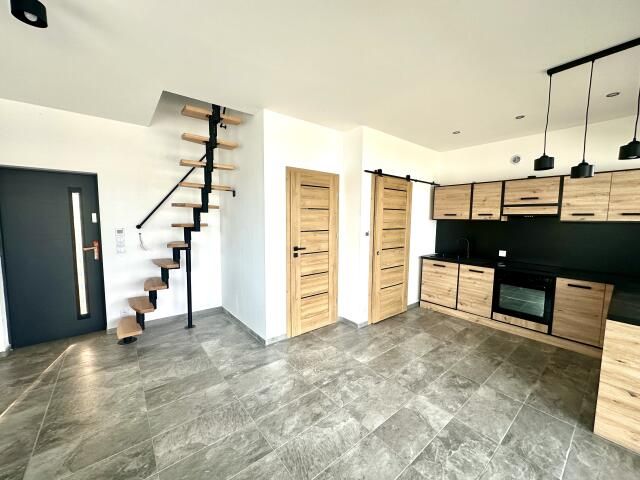 dom wolnostojący, 4 pokoje Spalona. Zdjęcie 8