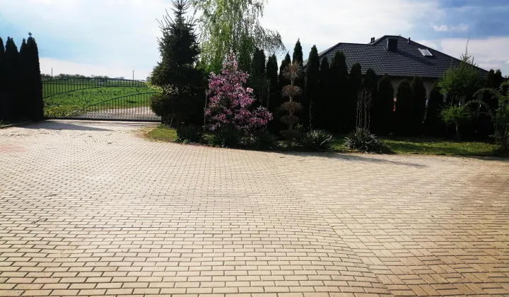 dom wolnostojący, 4 pokoje Płock