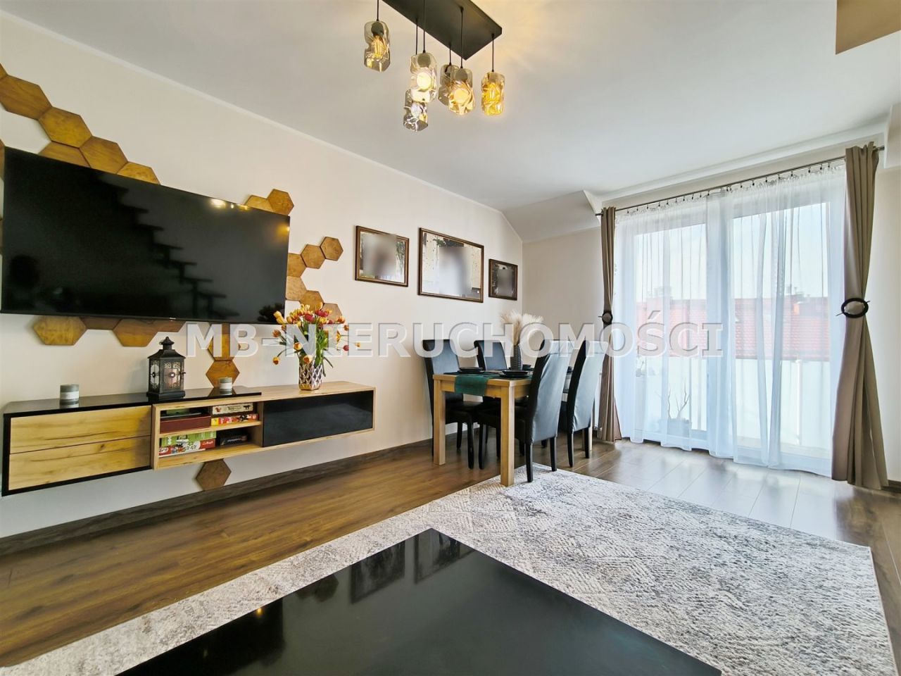 Mieszkanie 5-pokojowe Bartąg, ul. Bartąska. Zdjęcie 1