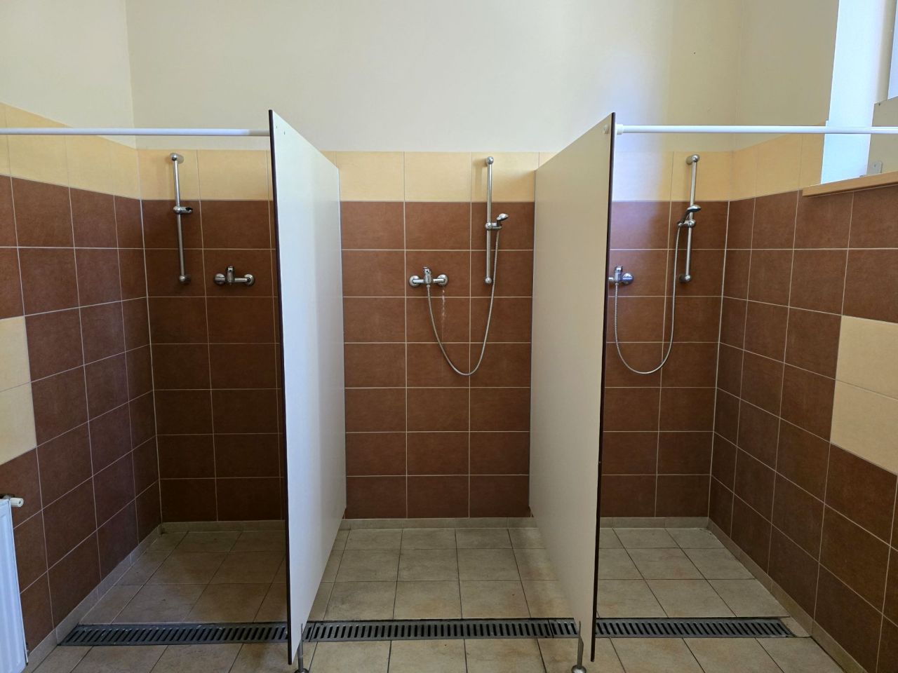 Hala/magazyn Glisno. Zdjęcie 10