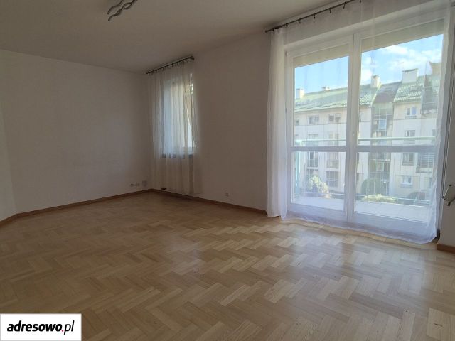 Mieszkanie 3-pokojowe Kraków Kurdwanów, ul. Tuchowska. Zdjęcie 1