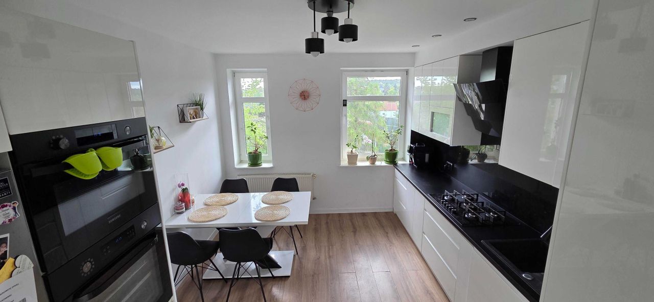 Mieszkanie 4-pokojowe Mrągowo. Zdjęcie 4