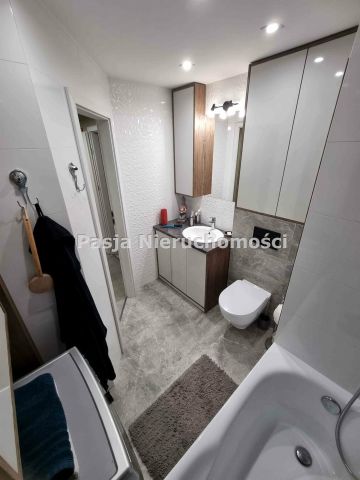 Mieszkanie 4-pokojowe Płock. Zdjęcie 5