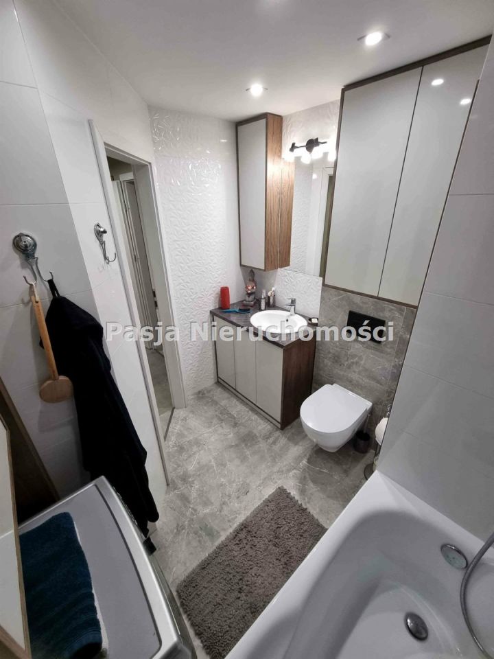 Mieszkanie 4-pokojowe Płock. Zdjęcie 5