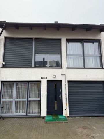 dom szeregowy, 3 pokoje Paproć. Zdjęcie 1