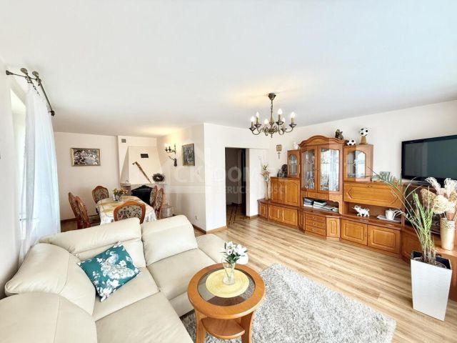 dom wolnostojący, 8 pokoi Kielce Barwinek. Zdjęcie 4