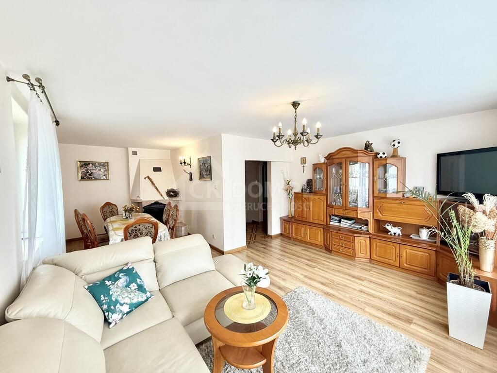 dom wolnostojący, 8 pokoi Kielce Barwinek. Zdjęcie 4