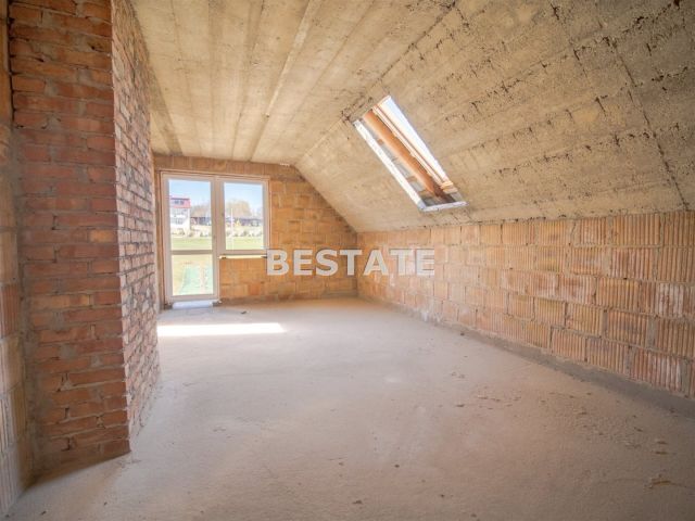 dom wolnostojący, 5 pokoi Zwiernik. Zdjęcie 8