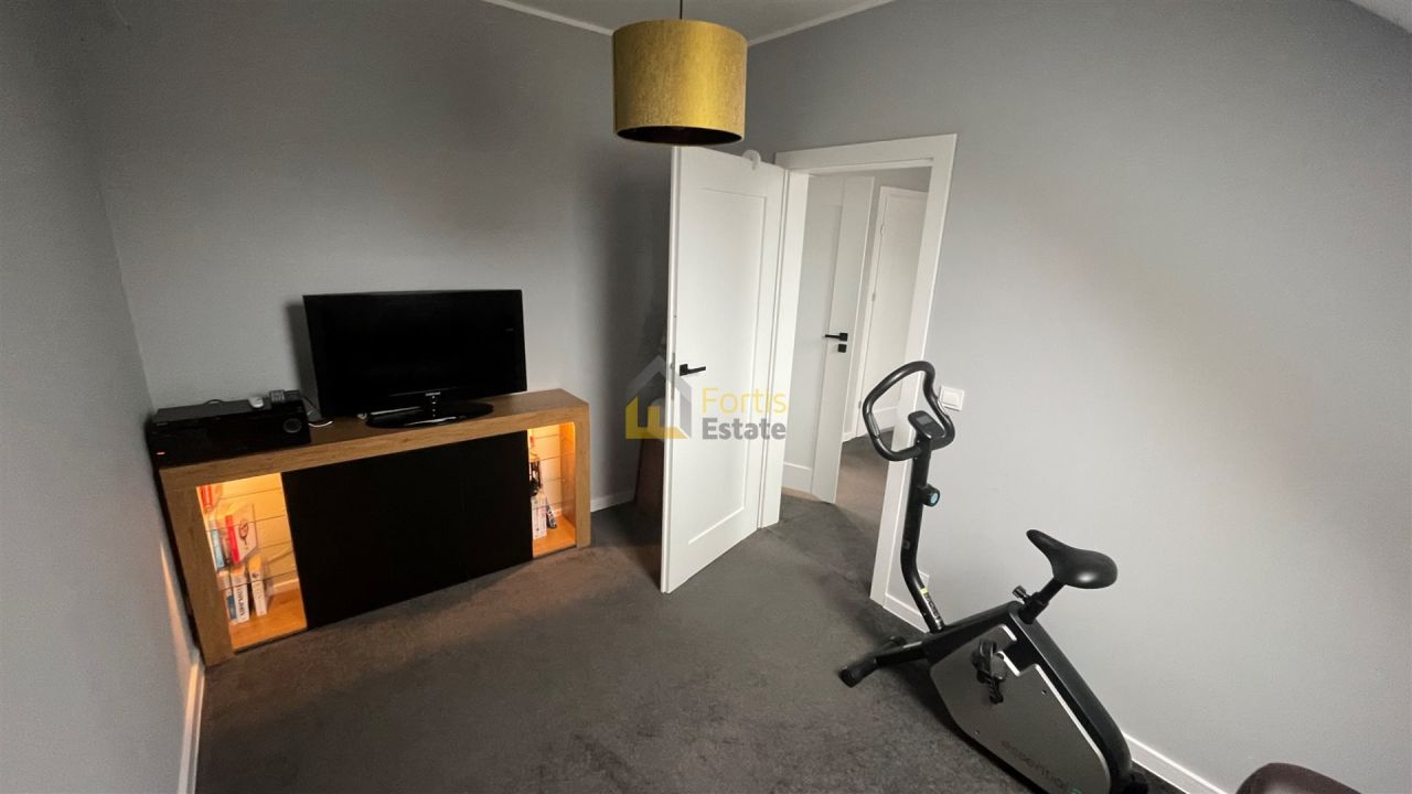 dom wolnostojący, 5 pokoi Kłaj. Zdjęcie 12