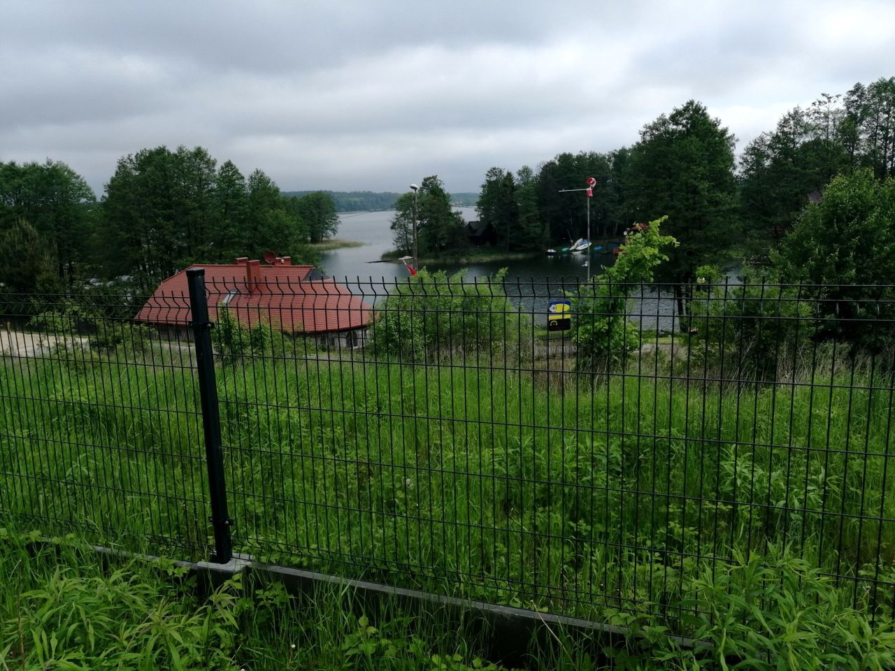 dom wolnostojący, 5 pokoi Majdy. Zdjęcie 2