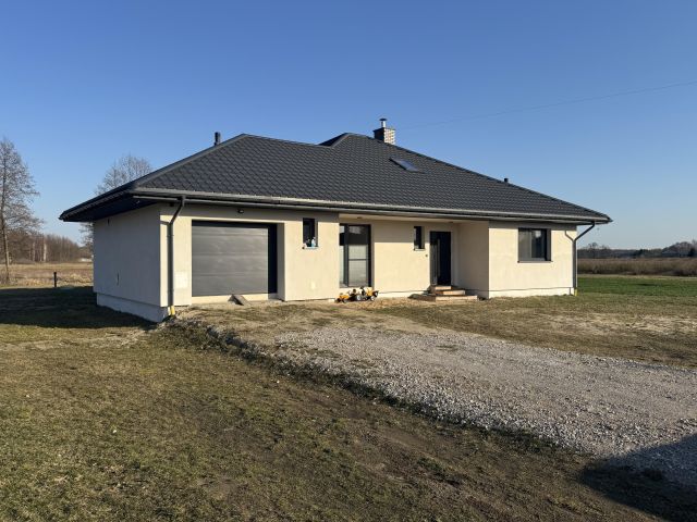 dom wolnostojący, 3 pokoje Komorów. Zdjęcie 1