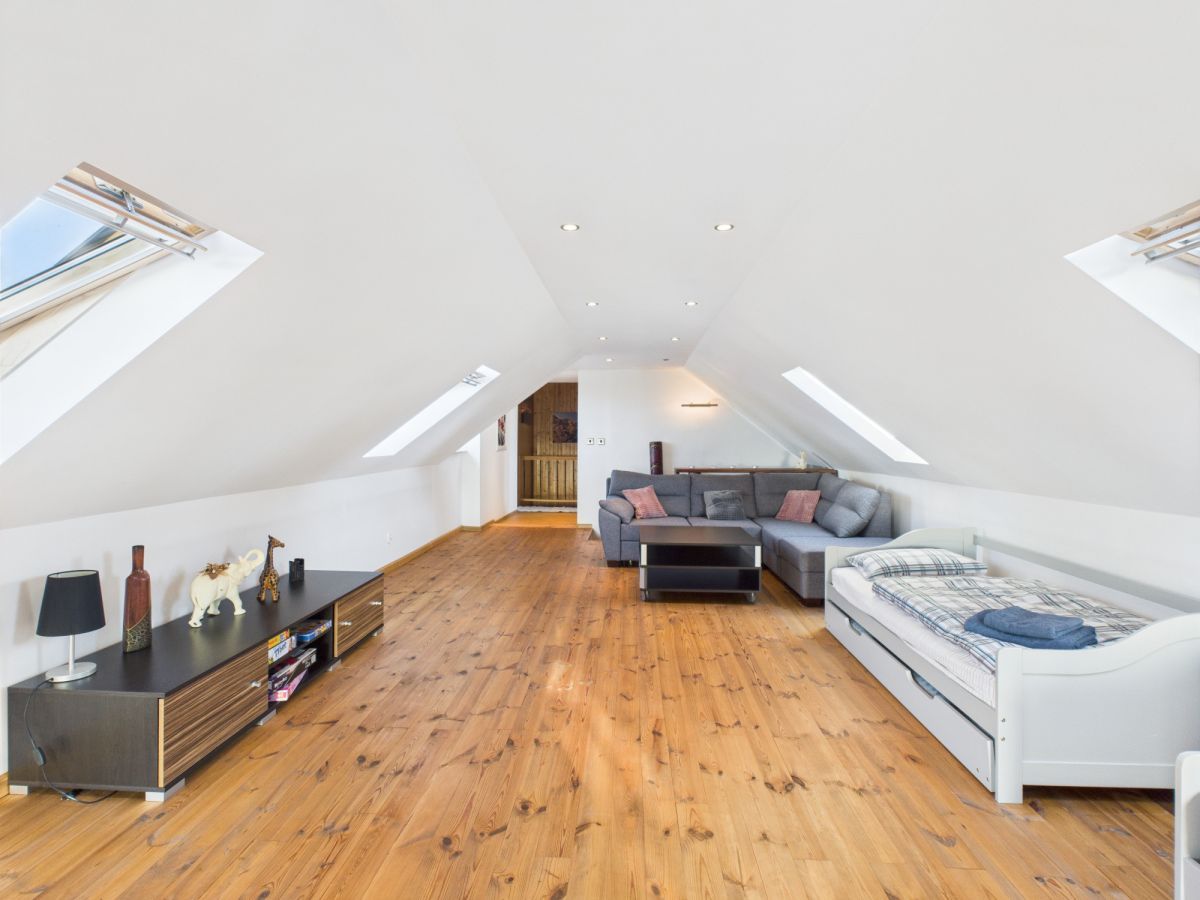 dom wolnostojący, 5 pokoi Żarnowska, ul. Jeziorna. Zdjęcie 14