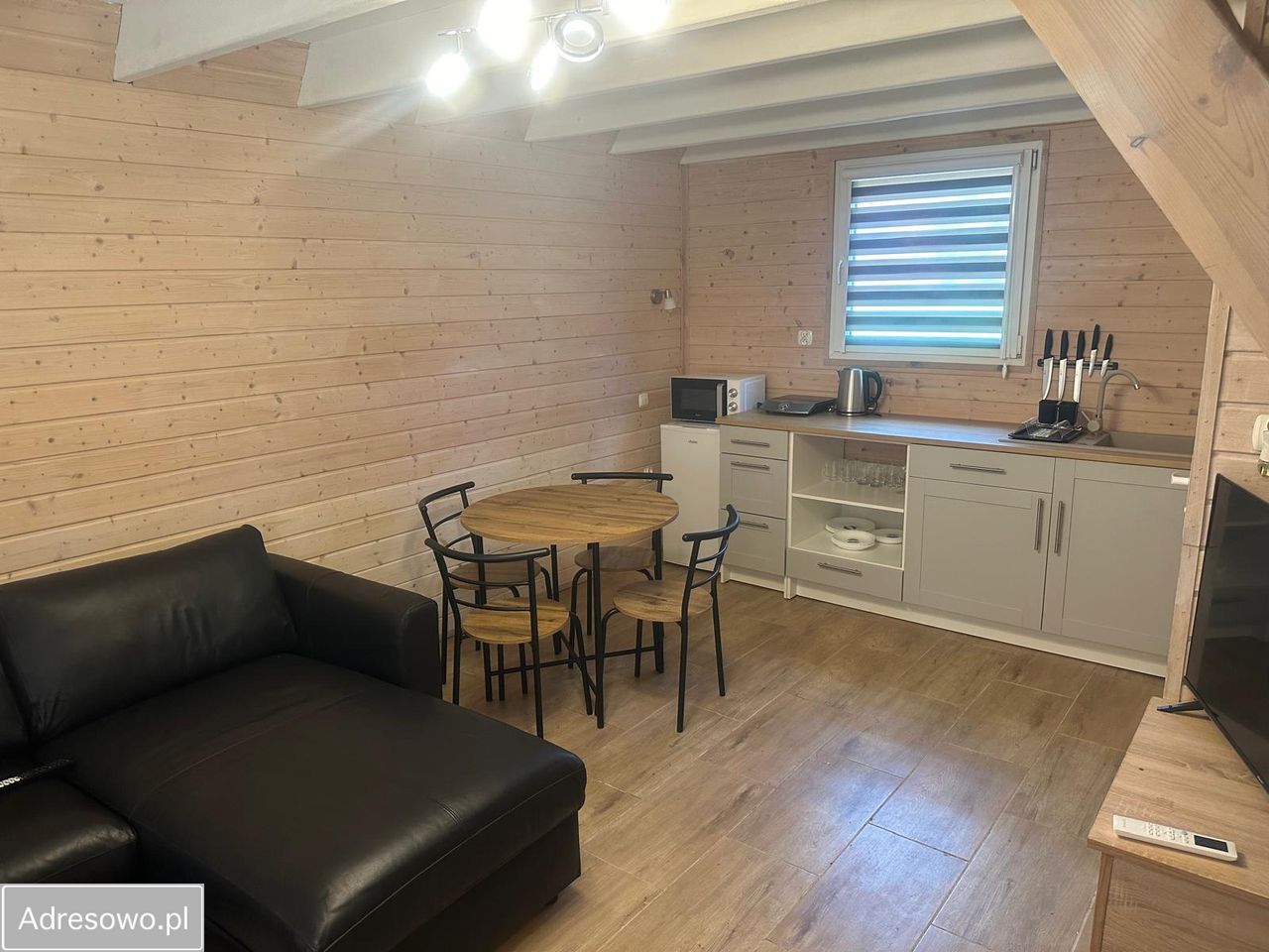 dom wolnostojący, 3 pokoje Pokrzywna. Zdjęcie 17