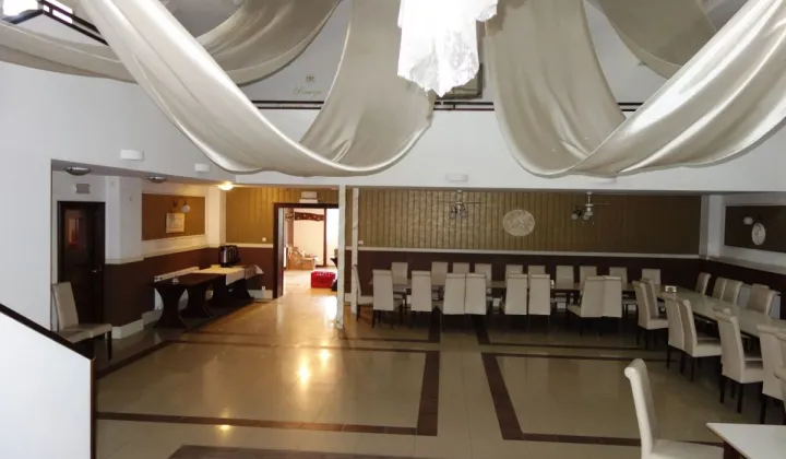 Lokal Pęgów, ul. Główna