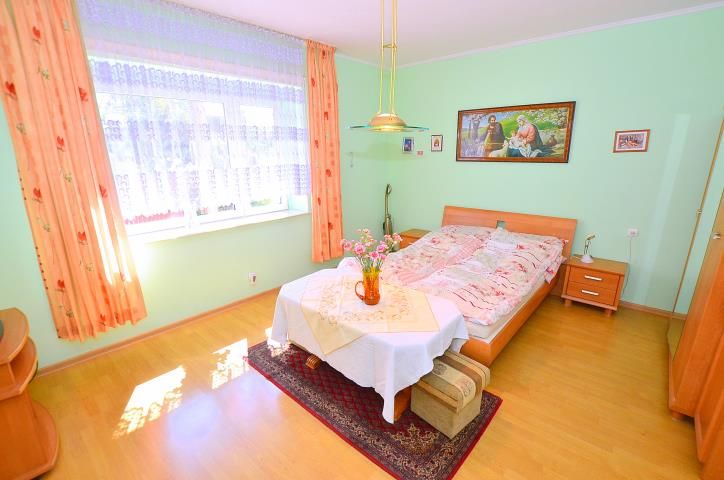 dom wolnostojący, 7 pokoi Piekary Śląskie Dąbrówka Wielka, ul. Przyjaźni. Zdjęcie 15