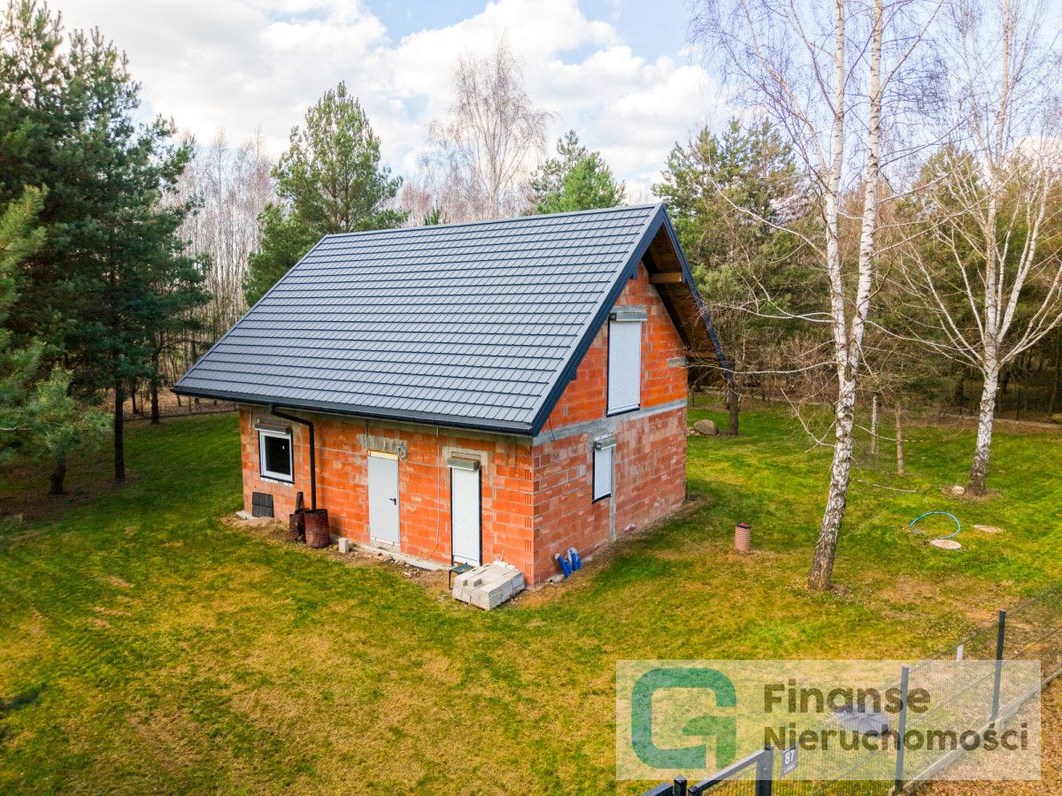 dom wolnostojący, 4 pokoje Lisna. Zdjęcie 29