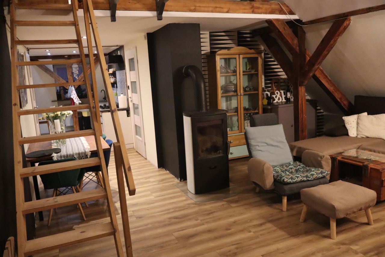 Mieszkanie 4-pokojowe Żagań, ul. Żarska. Zdjęcie 1