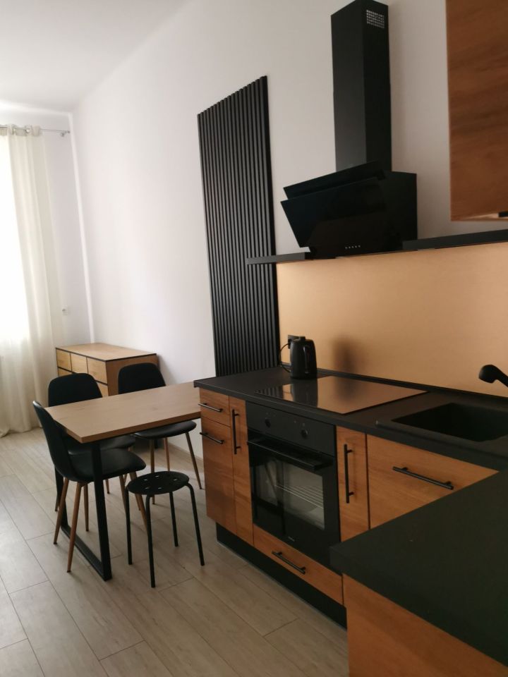 Mieszkanie 3-pokojowe Rybnik Śródmieście. Zdjęcie 4