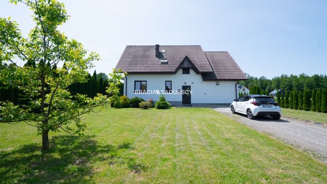 dom wolnostojący, 5 pokoi Wolica. Zdjęcie 2