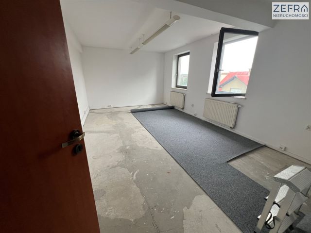 Biuro Kraków Prądnik Biały, ul. Henryka Pachońskiego. Zdjęcie 5