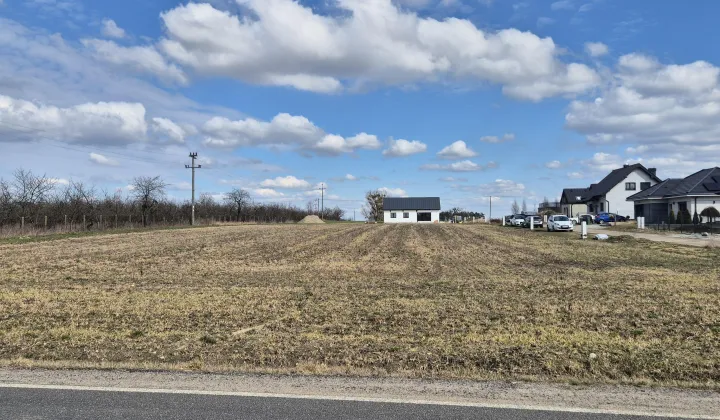 Działka budowlana Skrzynki, ul. św. Huberta