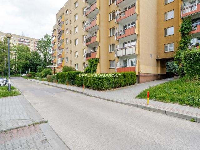 Mieszkanie 4-pokojowe Kraków Czyżyny, os. Dywizjonu 303. Zdjęcie 34