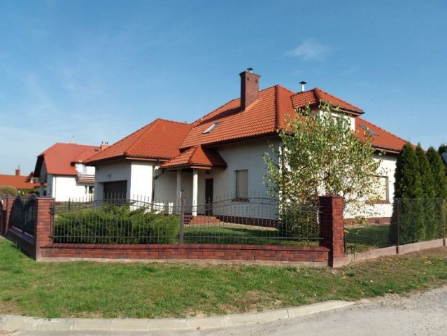 dom wolnostojący, 5 pokoi Głogów Małopolski. Zdjęcie 1