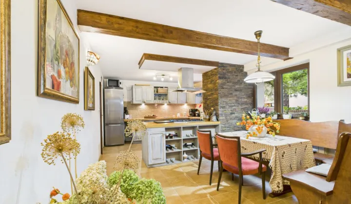 dom wolnostojący, 5 pokoi Błonie