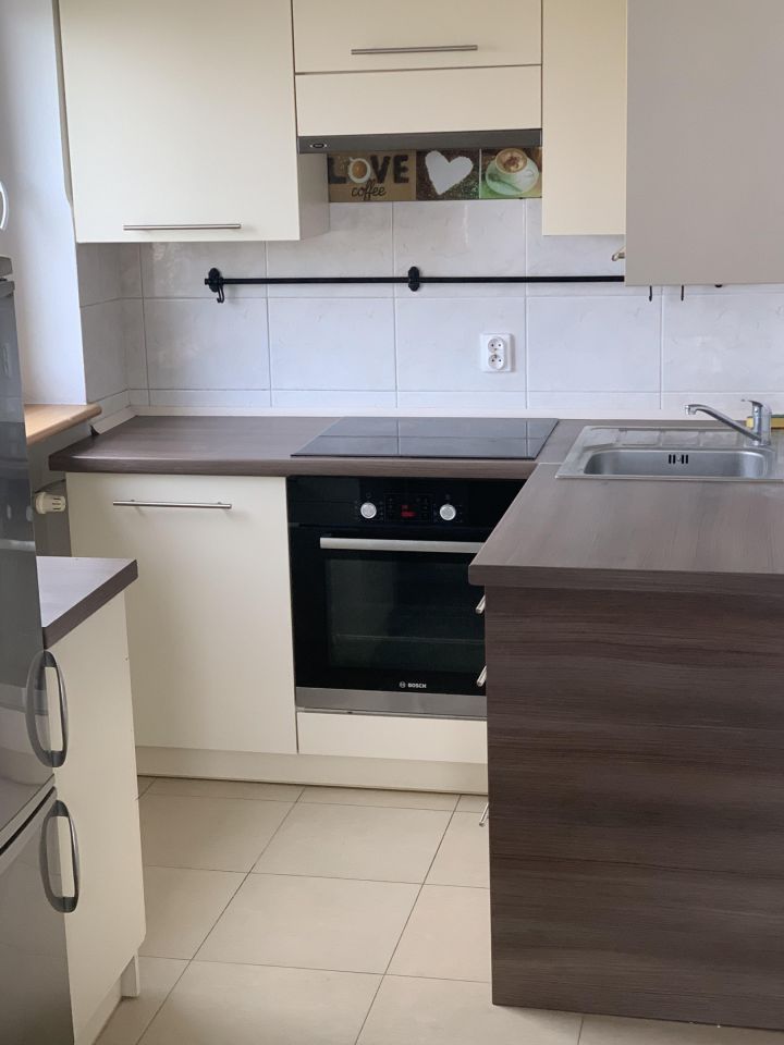 Mieszkanie 3-pokojowe Opole, Plac Teatralny. Zdjęcie 1