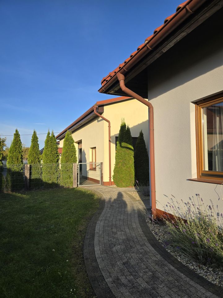 dom wolnostojący, 5 pokoi Stanowice, ul. Liliowa. Zdjęcie 15