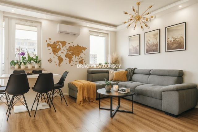 Mieszkanie 3-pokojowe Kraków Mistrzejowice, os. Piastów. Zdjęcie 1